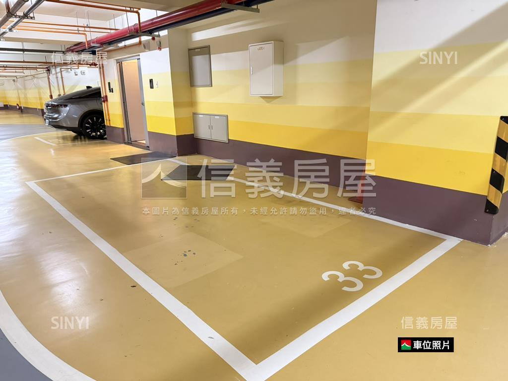 中西區次頂樓２房有平車房屋室內格局與周邊環境