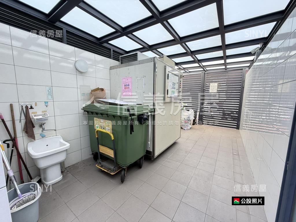 中西區次頂樓２房有平車房屋室內格局與周邊環境