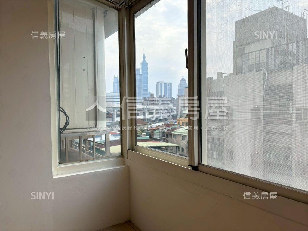 面１０１電梯管理兩房兩衛房屋室內格局與周邊環境