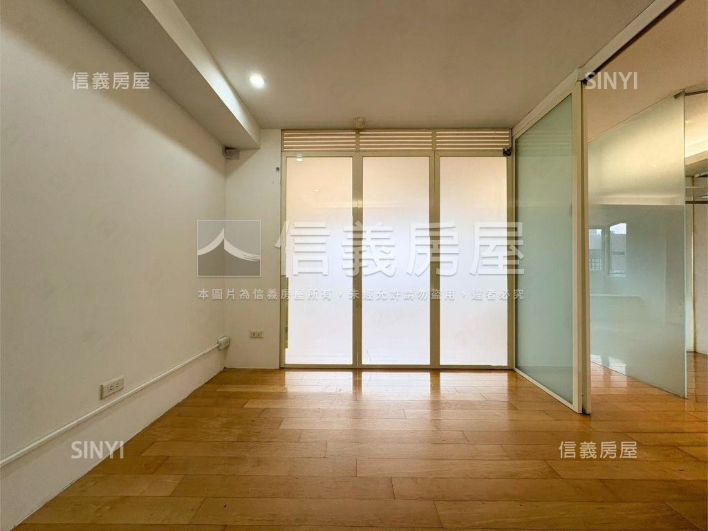 面１０１電梯管理兩房兩衛房屋室內格局與周邊環境