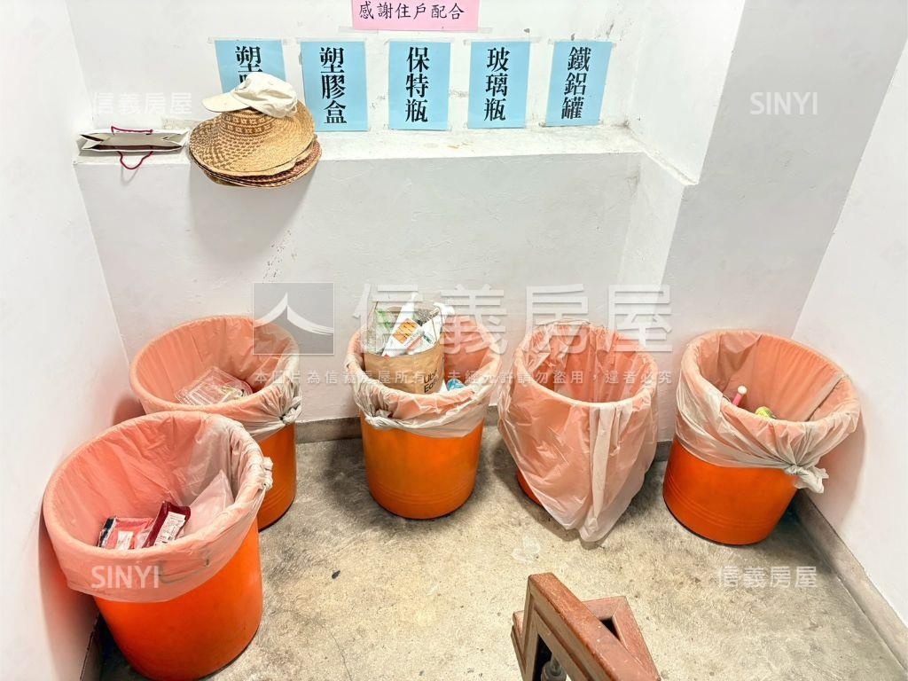 面１０１電梯管理兩房兩衛房屋室內格局與周邊環境