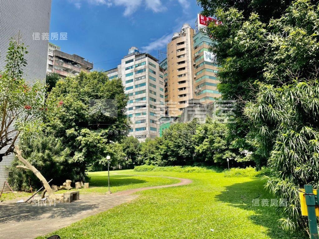 面１０１電梯管理兩房兩衛房屋室內格局與周邊環境