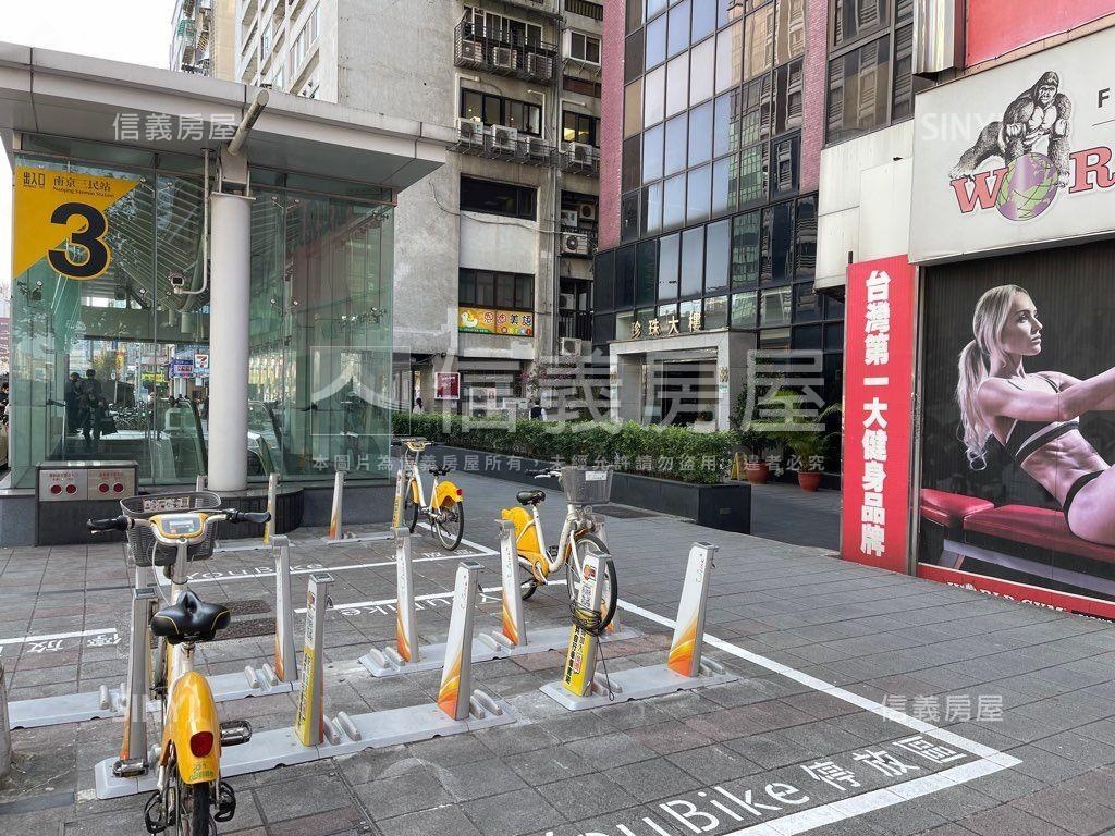 面１０１電梯管理兩房兩衛房屋室內格局與周邊環境