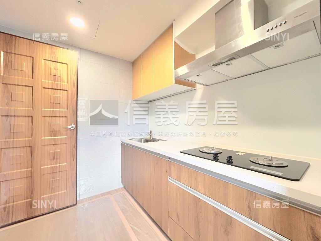 忠孝苑夕陽景觀正２房２衛房屋室內格局與周邊環境