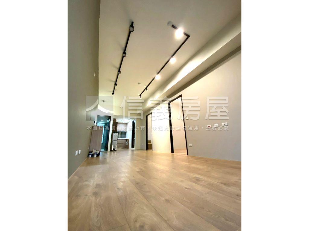 ★專任御中央３極品美三房房屋室內格局與周邊環境