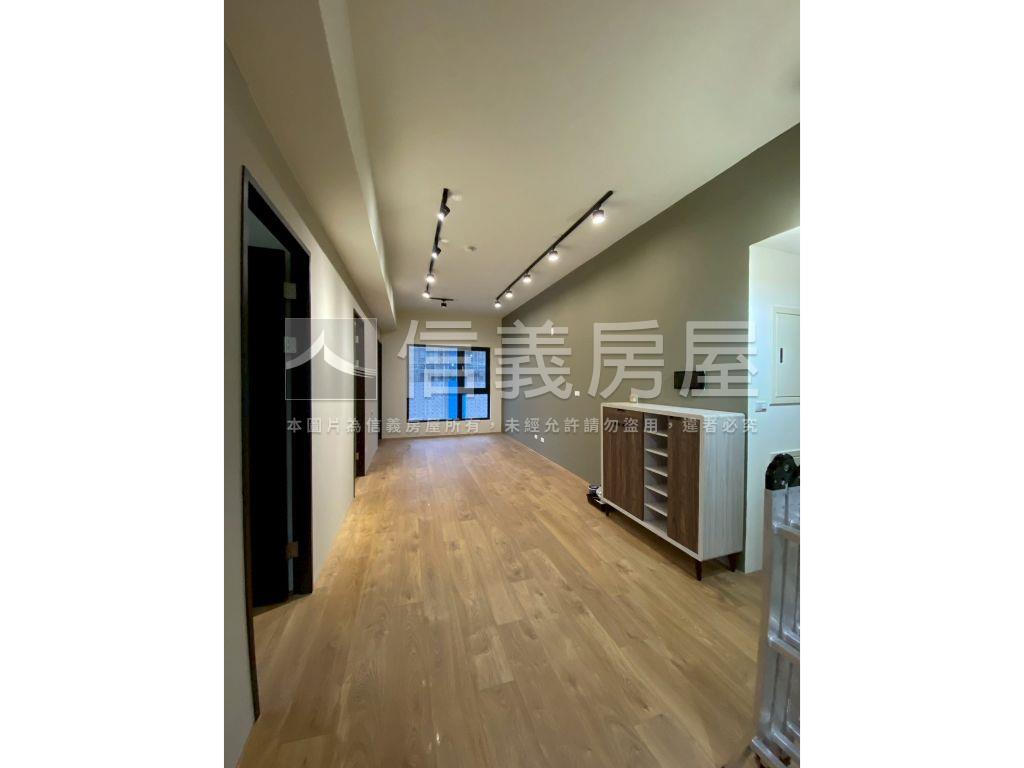 ★專任御中央３極品美三房房屋室內格局與周邊環境