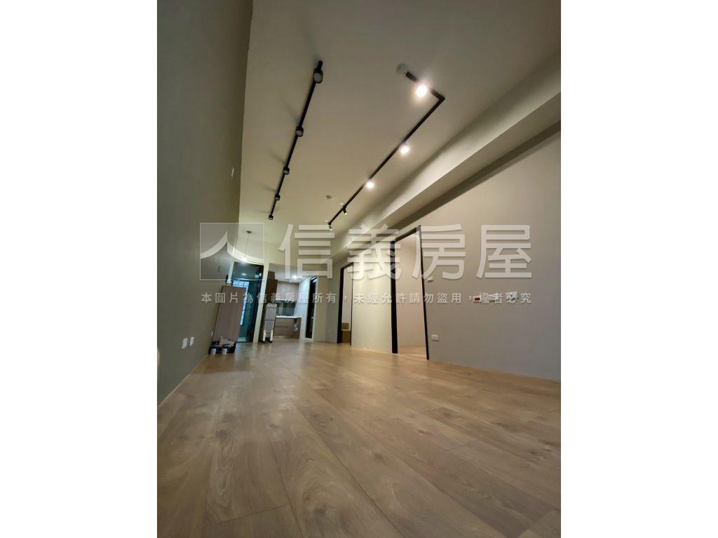 ★專任御中央３極品美三房房屋室內格局與周邊環境