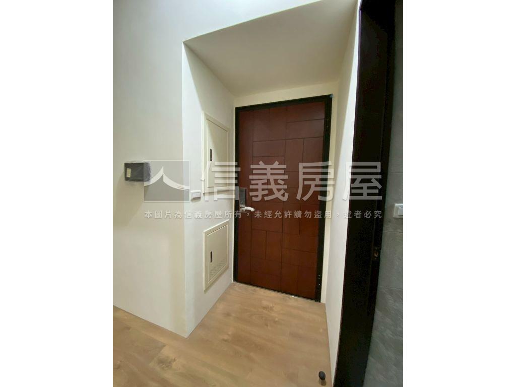 ★專任御中央３極品美三房房屋室內格局與周邊環境