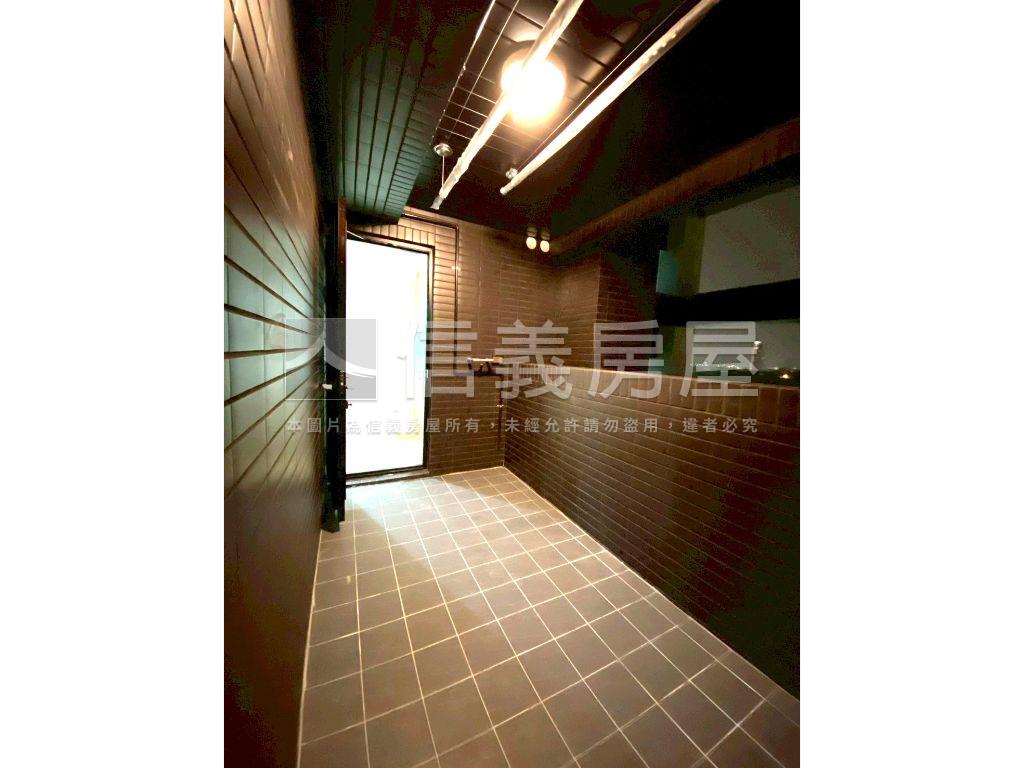 ★專任御中央３極品美三房房屋室內格局與周邊環境