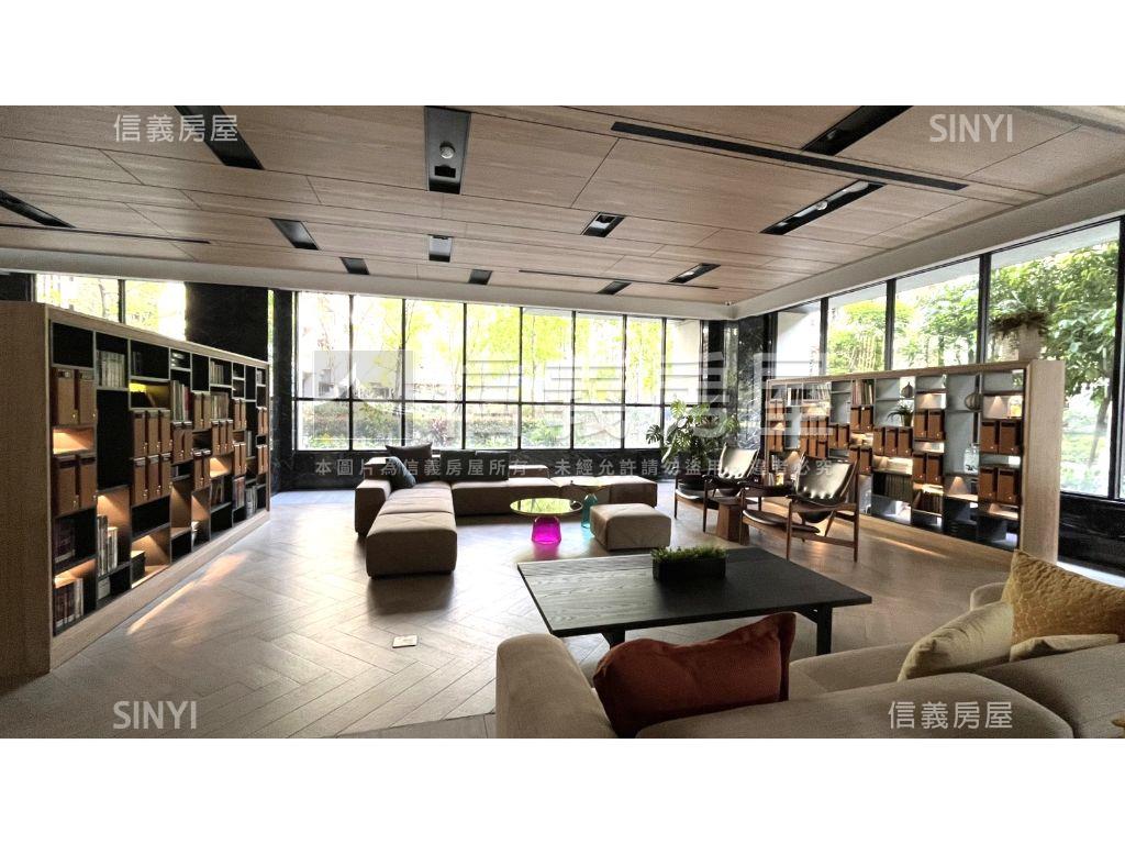 ★專任御中央３極品美三房房屋室內格局與周邊環境