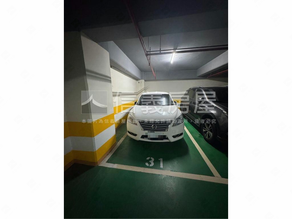 三鐵首馥大車位ｂ房屋室內格局與周邊環境