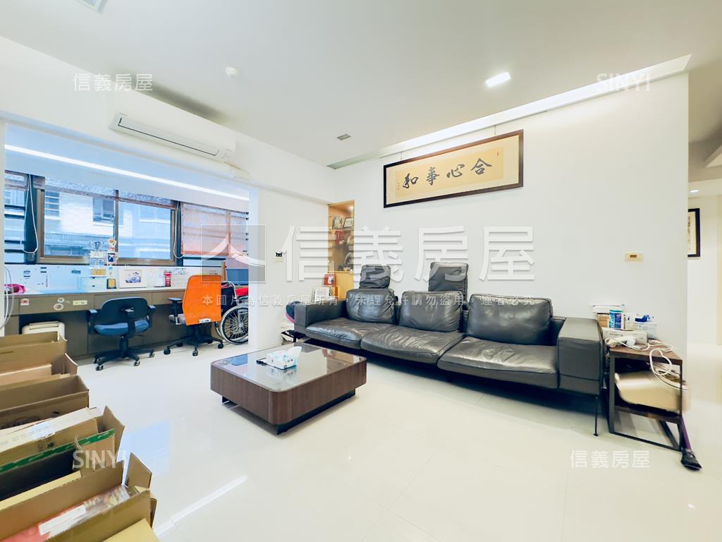 仁愛真善美典雅四房車位房屋室內格局與周邊環境