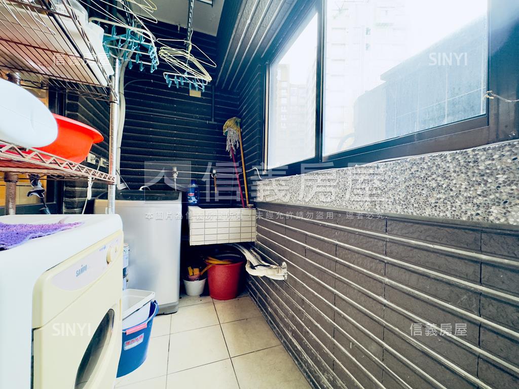 仁愛真善美典雅四房車位房屋室內格局與周邊環境