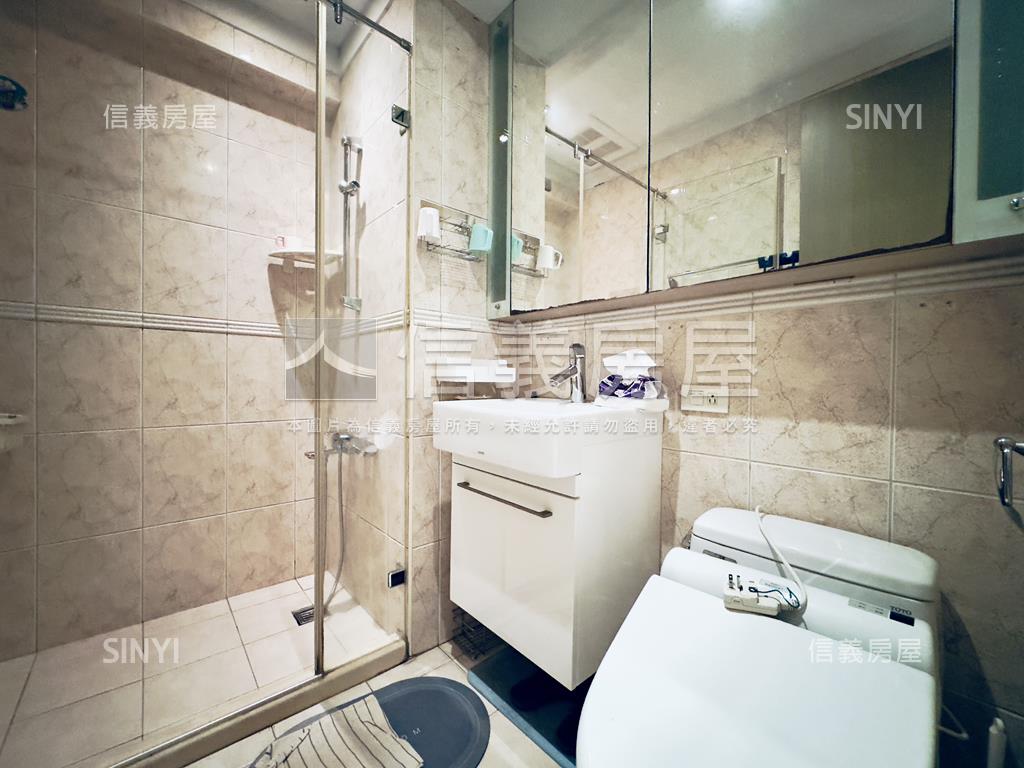 仁愛真善美典雅四房車位房屋室內格局與周邊環境