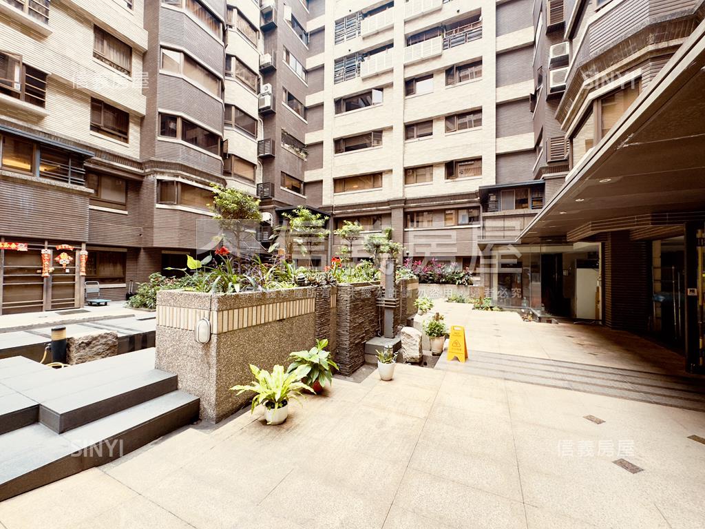 仁愛真善美典雅四房車位房屋室內格局與周邊環境