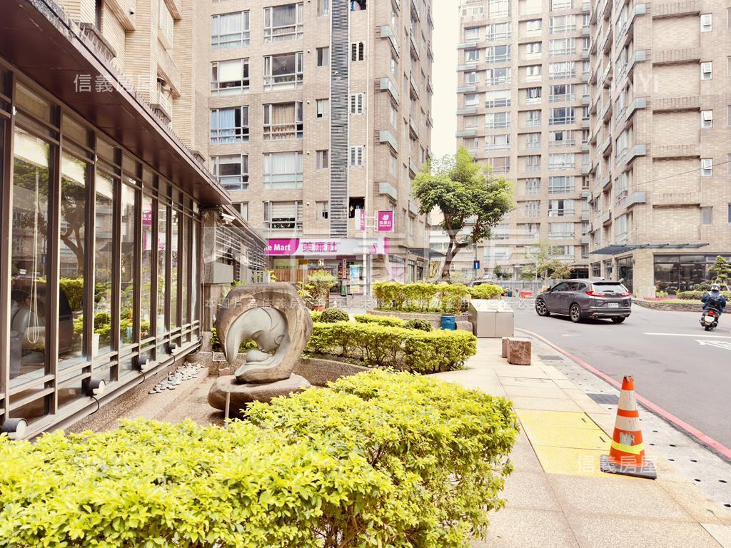 仁愛真善美典雅四房車位房屋室內格局與周邊環境