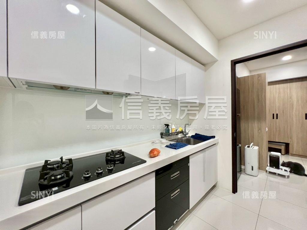 德鑫鑫時代２房雙車位房屋室內格局與周邊環境