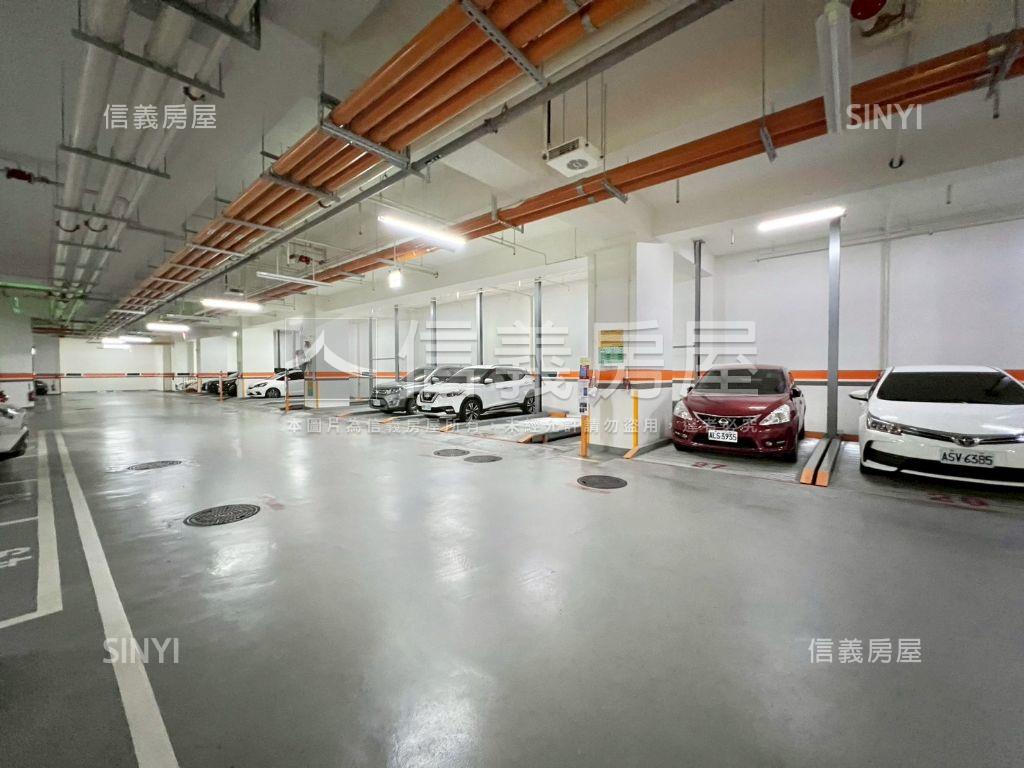 德鑫鑫時代２房雙車位房屋室內格局與周邊環境