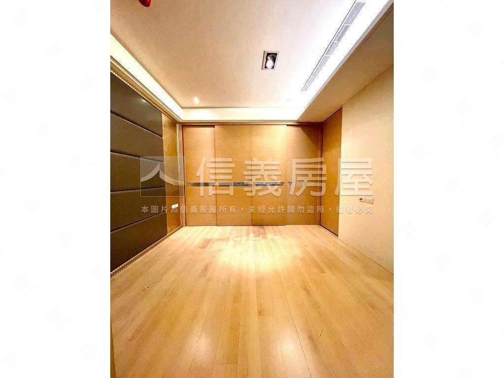 近美麗華雅璞涵館房屋室內格局與周邊環境