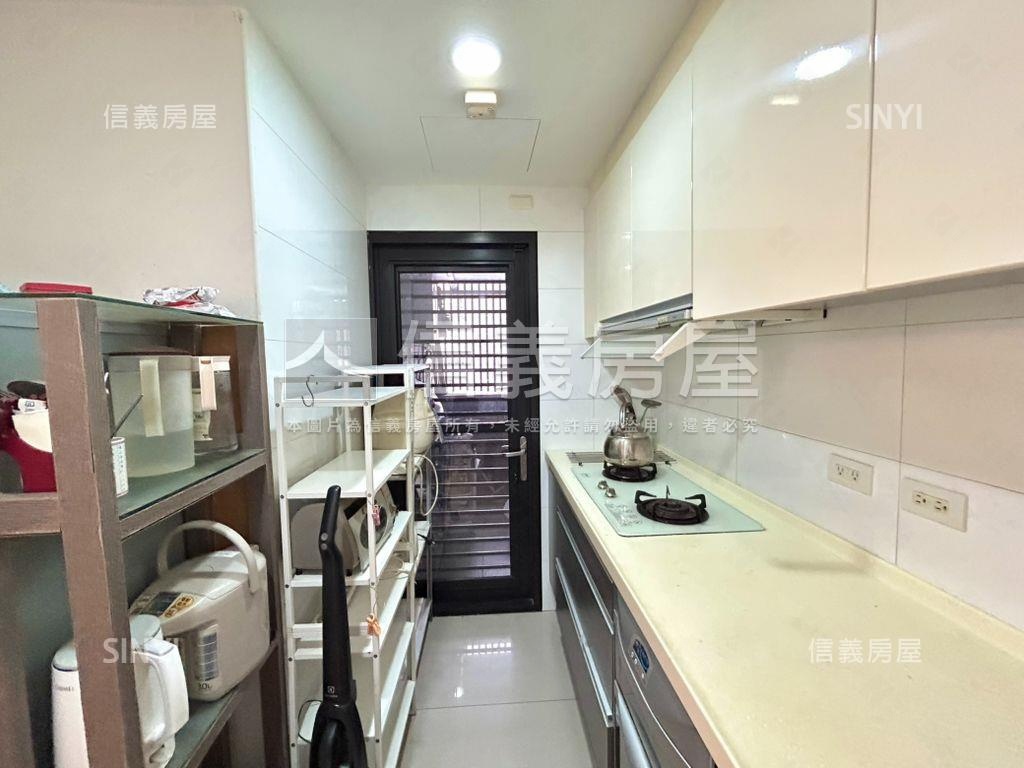 高鐵區富宇高樓層美兩房房屋室內格局與周邊環境