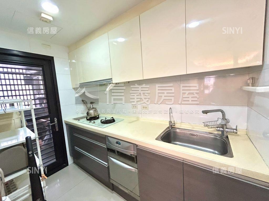 高鐵區富宇高樓層美兩房房屋室內格局與周邊環境