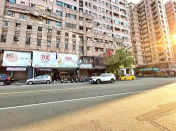 正大業路黃金店面