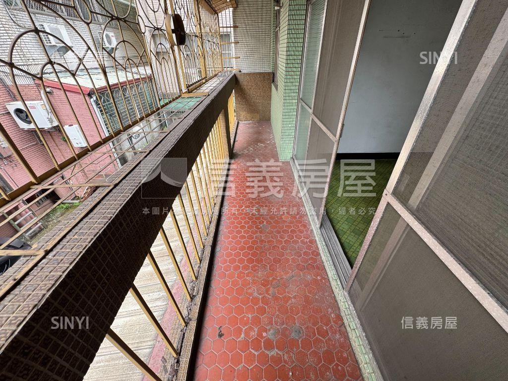 精武車站旁二樓公寓房屋室內格局與周邊環境