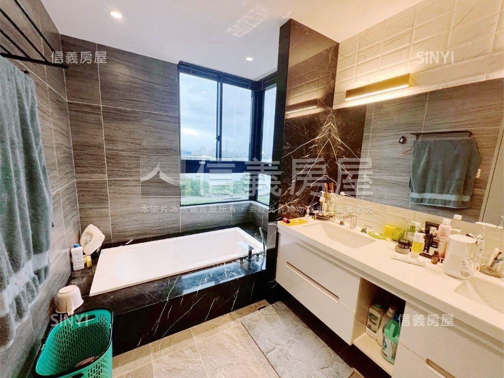 遠雄香榭園河景四房車位房屋室內格局與周邊環境