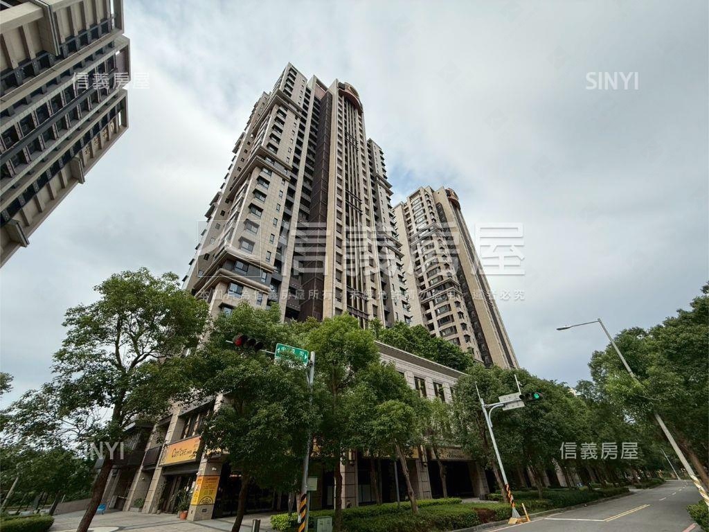 遠雄香榭園河景四房車位房屋室內格局與周邊環境