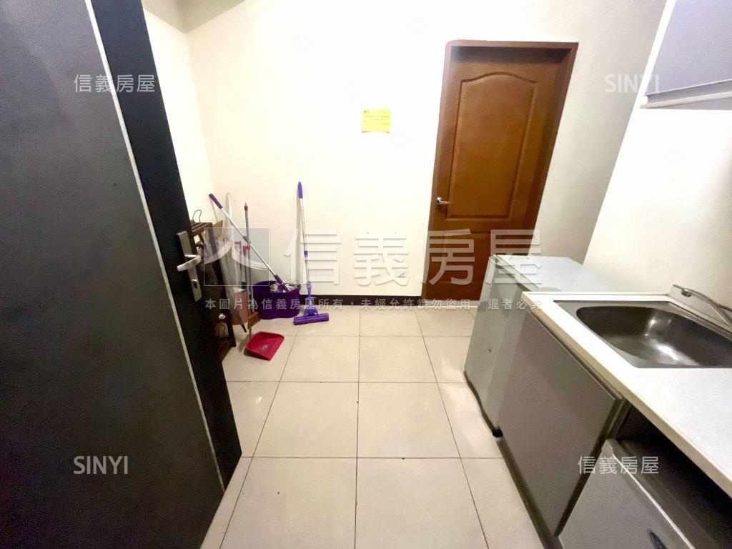 淡大財庫三套房收租宅房屋室內格局與周邊環境