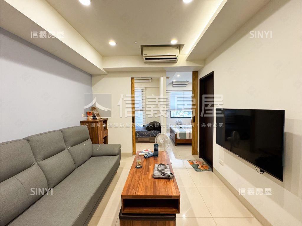 高雄站前高樓採光兩房房屋室內格局與周邊環境