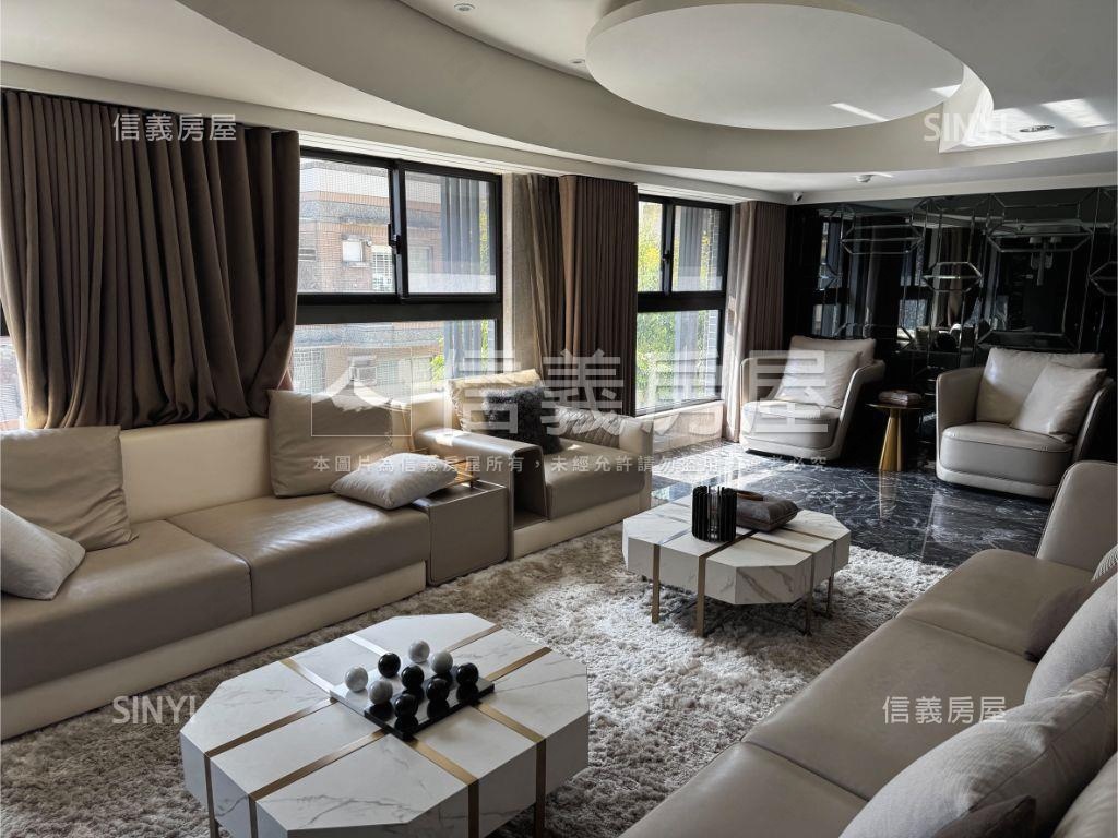 高雄站前高樓採光兩房房屋室內格局與周邊環境