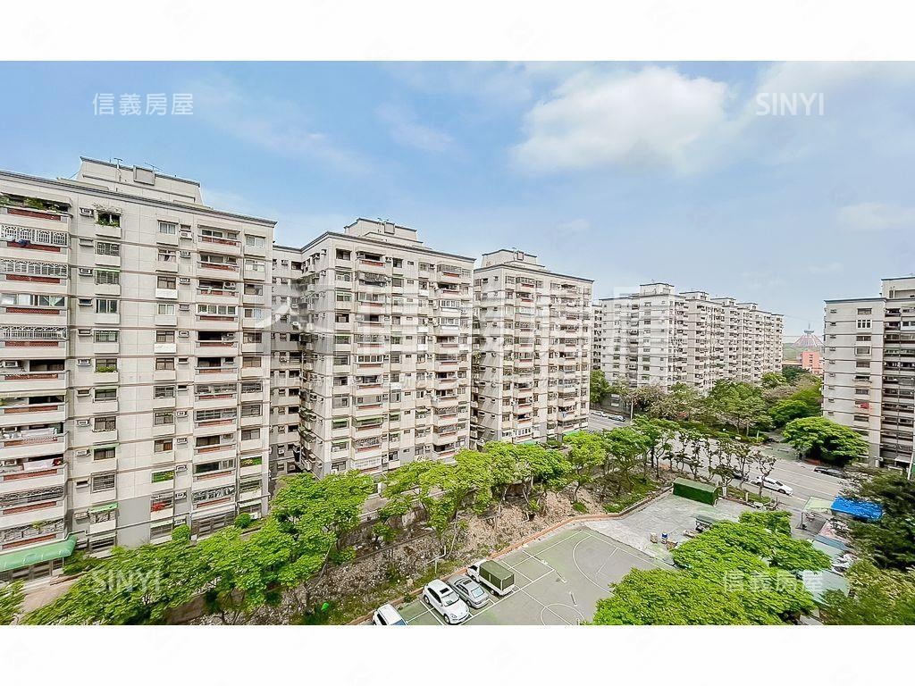 推！雲世紀Ｃ區三房平車位房屋室內格局與周邊環境