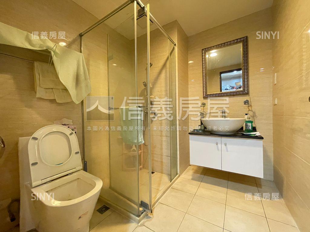 藝文首璽景觀宅雙平面車位房屋室內格局與周邊環境