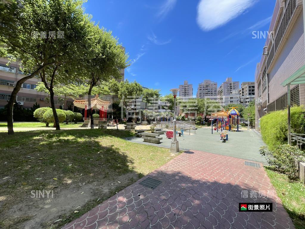 藝文首璽景觀宅雙平面車位房屋室內格局與周邊環境