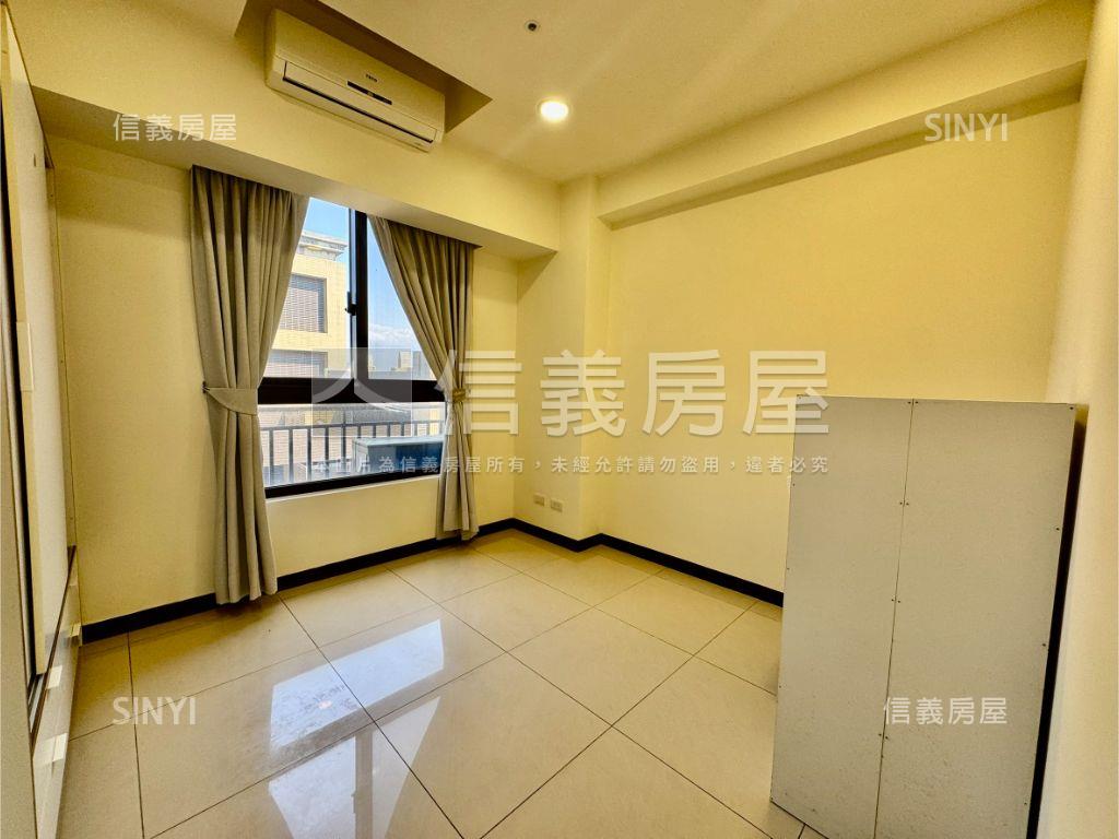 公園綠意景觀採光三房車位房屋室內格局與周邊環境