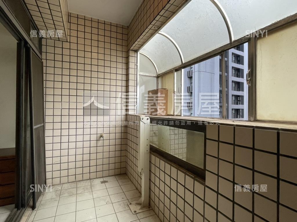 田園綠大地三房車位房屋室內格局與周邊環境