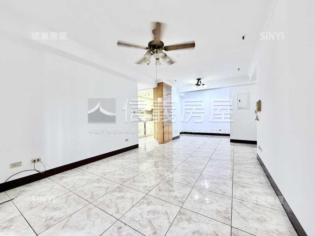 璞玉山水３房＋坡平車位房屋室內格局與周邊環境