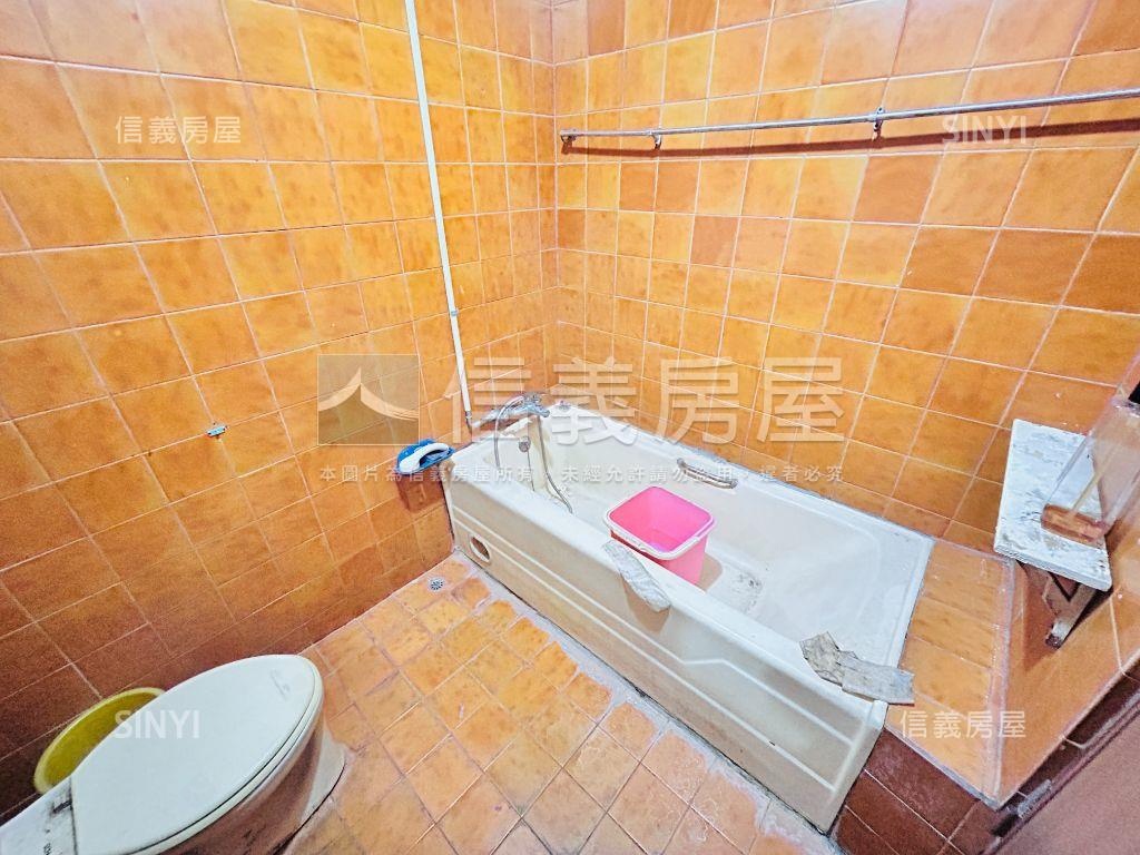 稀有釋出東區中興街公寓房屋室內格局與周邊環境