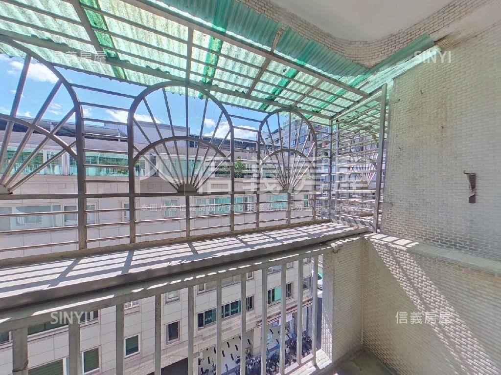 名人巷芙蓉大廈附車位房屋室內格局與周邊環境