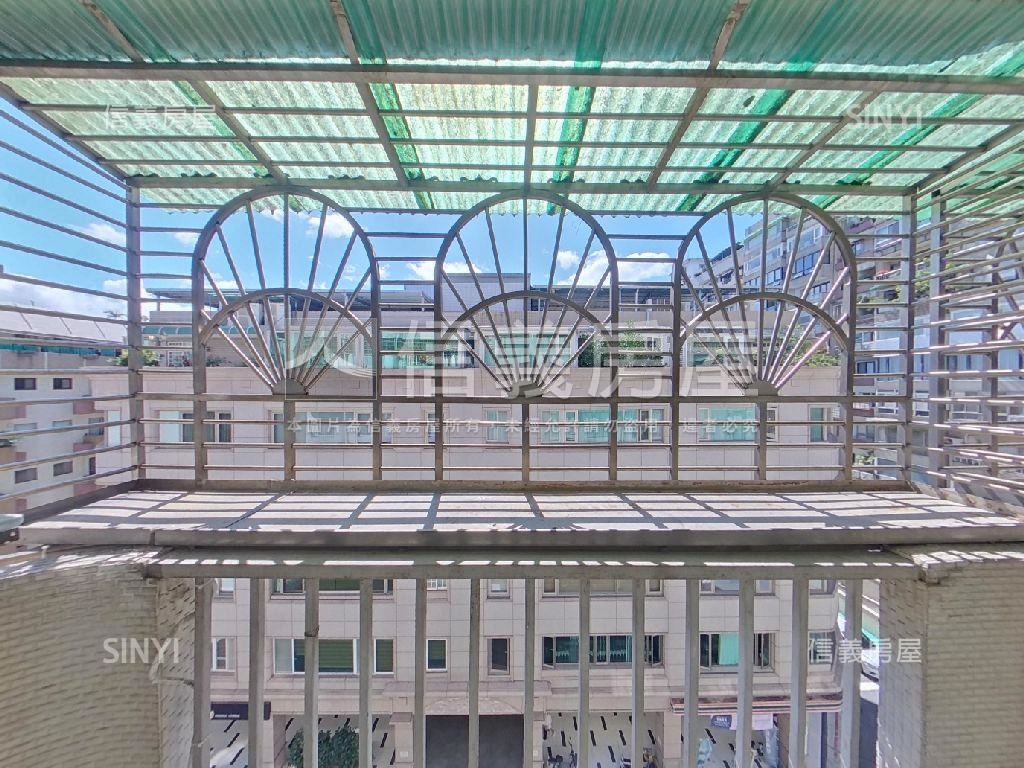 名人巷芙蓉大廈附車位房屋室內格局與周邊環境