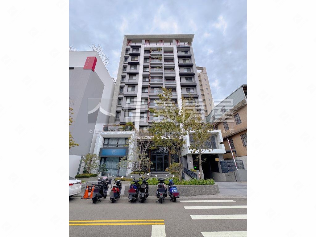 八期朝東南高樓Ｂ１平車房屋室內格局與周邊環境