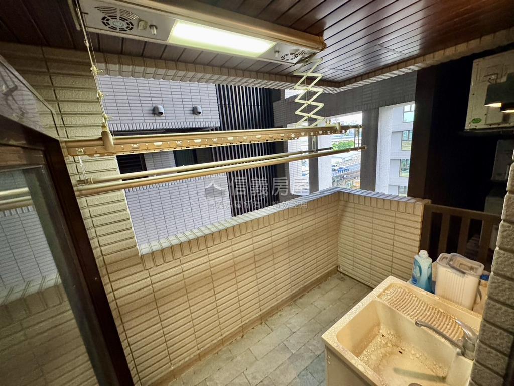 鼎藏帝景經典三房附車位房屋室內格局與周邊環境