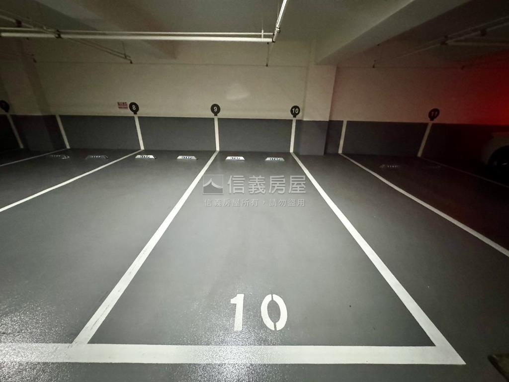 鼎藏帝景經典三房附車位房屋室內格局與周邊環境