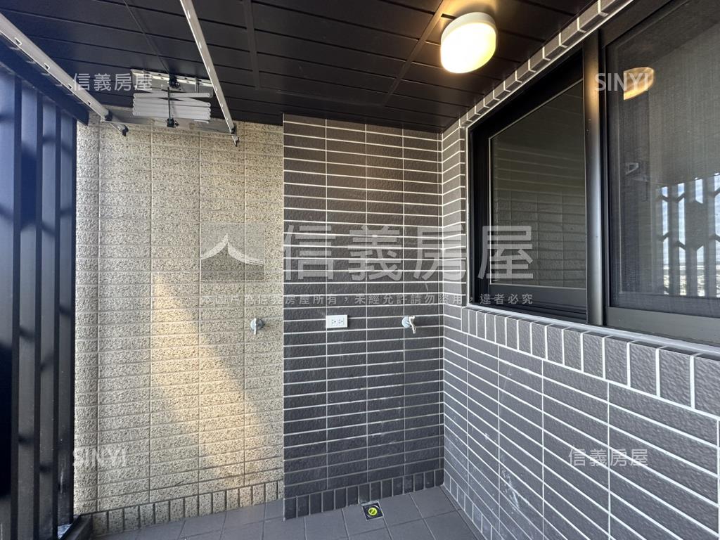 市政愛悅高樓視野２房車位房屋室內格局與周邊環境