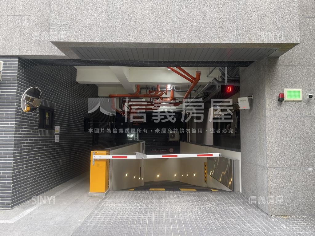 登峰全新便宜車位房屋室內格局與周邊環境