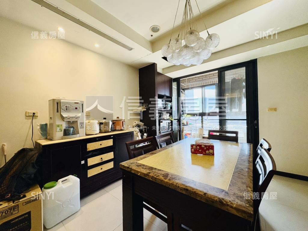 近捷運太子國寶四房雙車位房屋室內格局與周邊環境