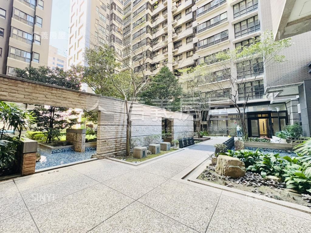 近捷運太子國寶四房雙車位房屋室內格局與周邊環境