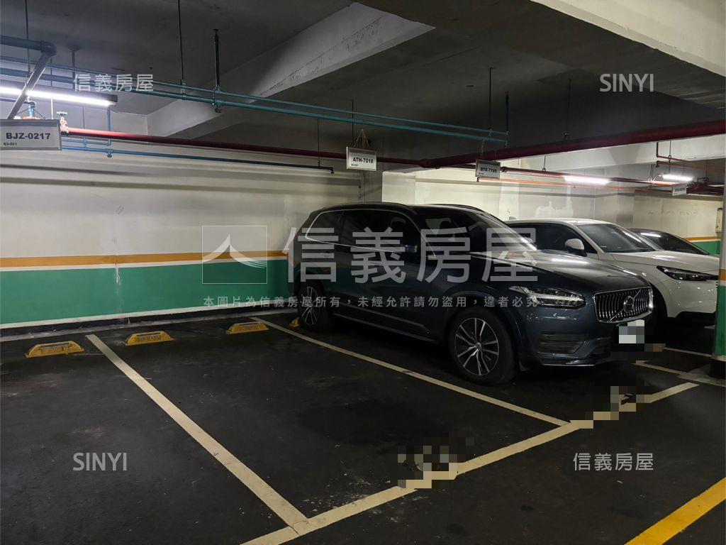 未來捷運站和風維也納三房房屋室內格局與周邊環境