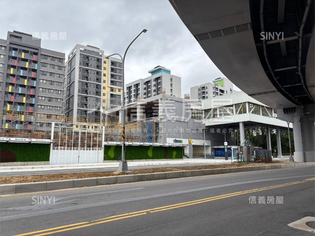 未來捷運站和風維也納三房房屋室內格局與周邊環境